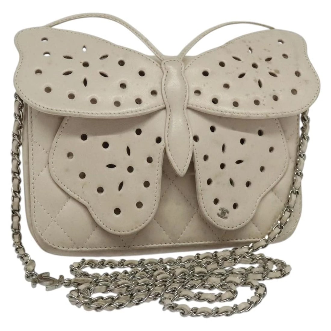 CHANEL MATELASSE CHAIN SHOULDER BAG LAMB SKIN: CHANEL Matelasse Chain Shoulder Bag Lamb Skin Brand: CHANEL Type: Shoulder Bag Material: Lamb Skin Color: Beige Size: W6.3 x H3.9 x D0.8inch(Approx) Shoulder Drop:25.2inch(Approx) Accessories: No