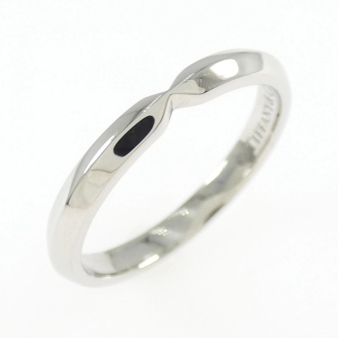 TIFFANY&CO. NESTING NARROW RING: TIFFANY&Co. Nesting Narrow Ring Brand: TIFFANY&Co. Type: Ring Material: Platinum950, Color: Platinum Size: US 6 1/4 Accessories: None Accessories Notice: When purchasing pre-owned goods, p