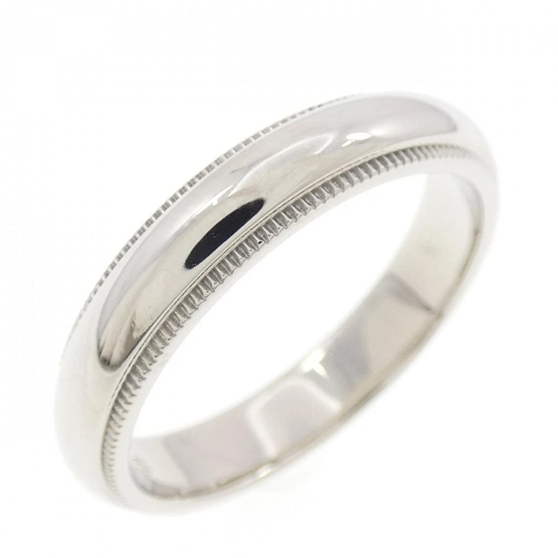 TIFFANY & CO. MILGRAIN RING: TIFFANY & Co. Milgrain Ring Brand: TIFFANY&Co. Type: Ring Material: Platinum950, Color: Platinum Size: US 7 1/4 Accessories: None Accessories Notice: When purchasing pre-owned goods, please