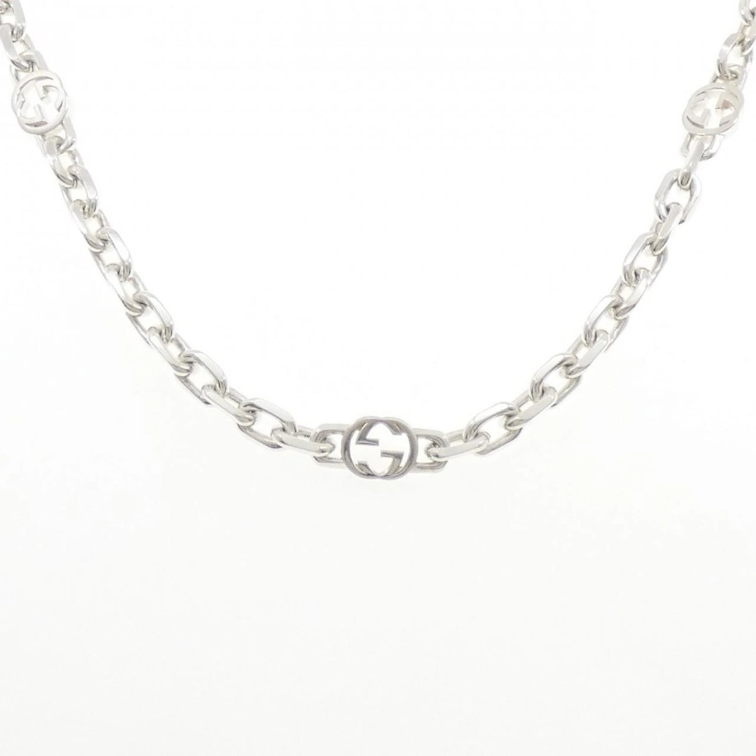 GUCCI INTERLOCKING NECKLACE: Gucci Interlocking Necklace Brand: GUCCI Type: Necklace Material: 925Silver, Color: silver Size: 50cm Accessories: None Accessories Notice: When purchasing pre-owned goods, please refer to