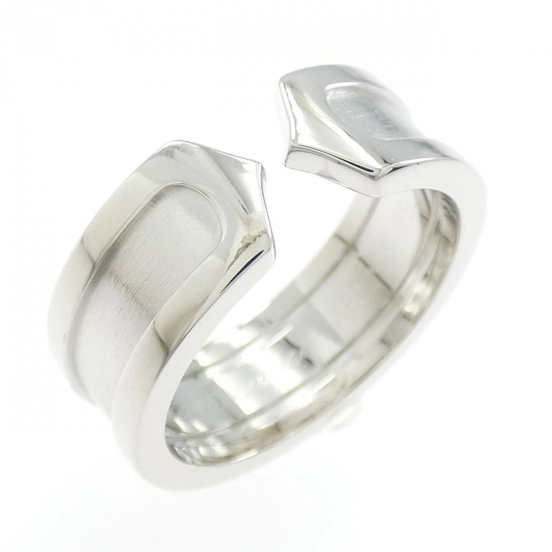 CARTIER C2 SMALL RING: Cartier C2 Small Ring Brand: CARTIER Type: ring Material: 750 white gold, Color: white Size: US 5 Accessories: None Accessories Notice: When purchasing pre-owned goods, please refer to the