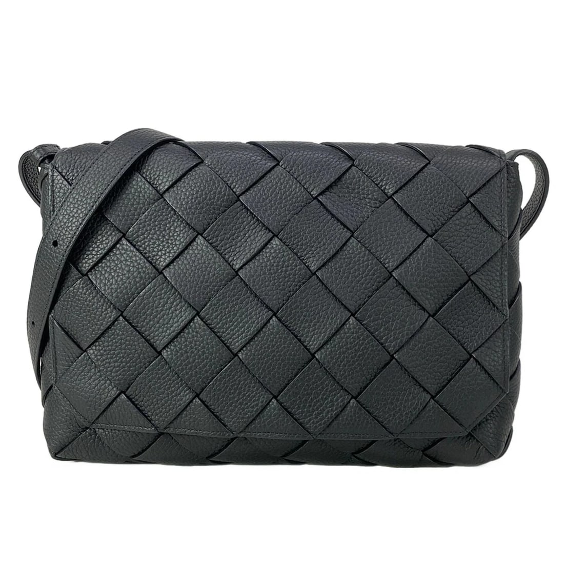 BOTTEGA VENETA LARGE DIAGO BLACK CALF SHOULDER BAG: BOTTEGA VENETA Large Diago Black Calf Shoulder Bag Brand: BOTTEGA VENETA Type: Shoulder Bag Material: Calf Color: Black Size: Height : 8.46 inch (21.5 cm) Width : 11.81 inch (30 cm) Depth : 1.97 i