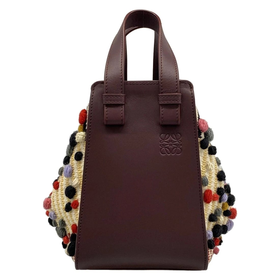 LOEWE HAMMOCK BAG COMPACT BORDEAUX CREAM MULTI CALF LEATHER: LOEWE Hammock Bag Compact Bordeaux Cream Multi Calf Leather Brand: LOEWE Type: Handbag Material: Calf Leather, Cotton, Wool Color: Bordeaux, Cream, Multi Size: Height : 8.27 inch (21 cm) Width : 4