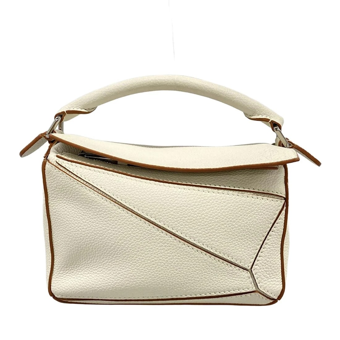 LOEWE PUZZLE BAG MINI WHITE SOFT GRAIN CALF HANDBAG: LOEWE Puzzle Bag Mini White Soft Grain Calf Handbag Brand: LOEWE Type: Handbag Material: Soft Grain Calf Color: White Size: Height : 4.72 inch" (12 cm) Width : 6.69 inch" (17 cm) Depth : 2.95 inch