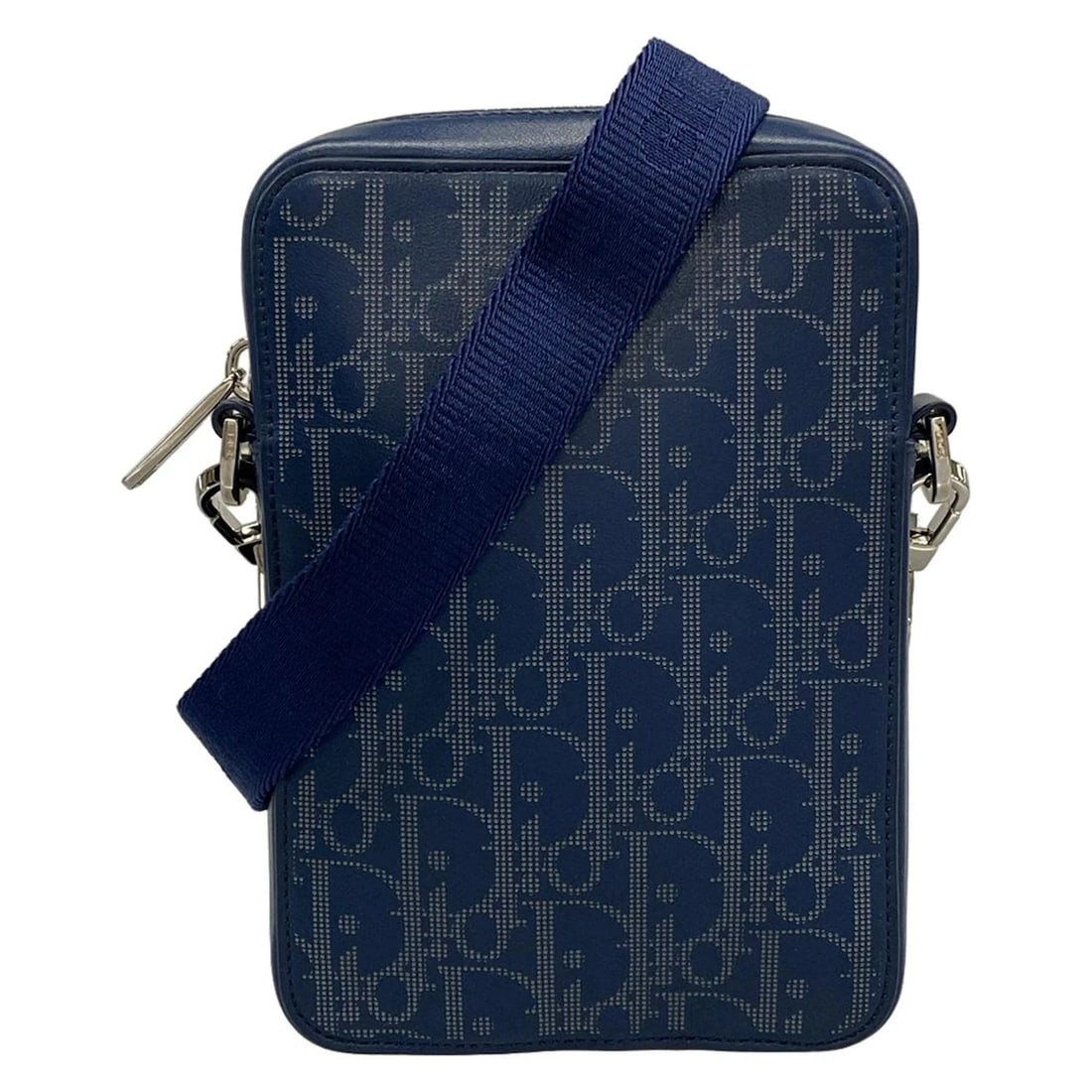 DIOR/CHRISTIANDIOR OBLIQUE WORLD TOUR MESSENGER POUCH NAVY GRAY CALF LEATHER: DIOR/ChristianDior Oblique World Tour Messenger Pouch Navy Gray Calf Leather Brand: DIOR/ChristianDior Type: Shoulder Bag Material: Calf Leather Color: Navy, Gray Size: Height : 7.09 inch (18 cm)