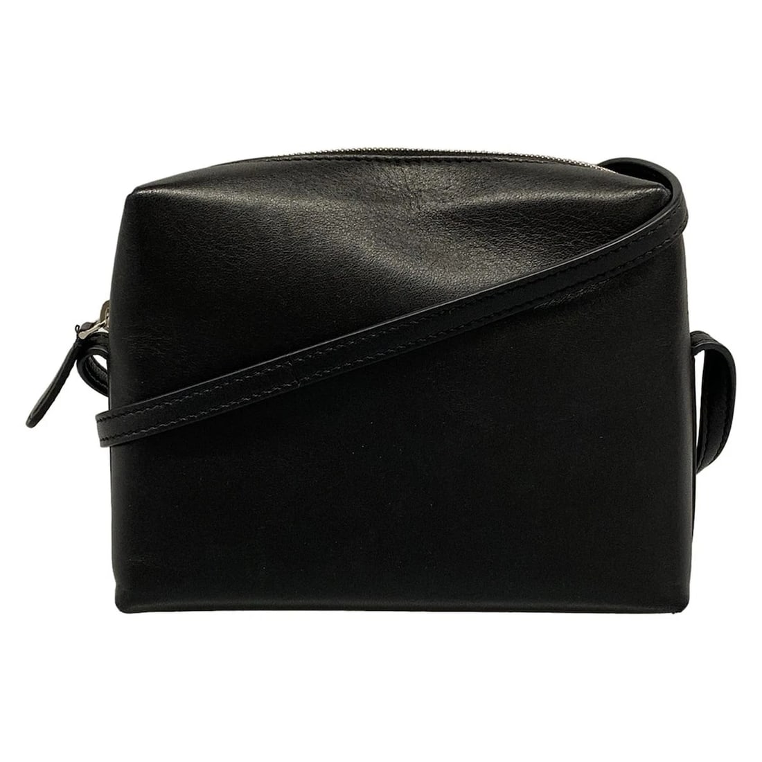 THE ROW REGENT CROSS BODY BAG BLACK SMOOTH NAPPA LEATHER: THE ROW Regent Cross Body Bag Black Smooth nappa leather Brand: THE ROW Type: Shoulder Bag Material: Smooth nappa leather Color: Black Size: Height : 4.72 inch" (12 cm) Width : 6.3 inch (16 cm) De