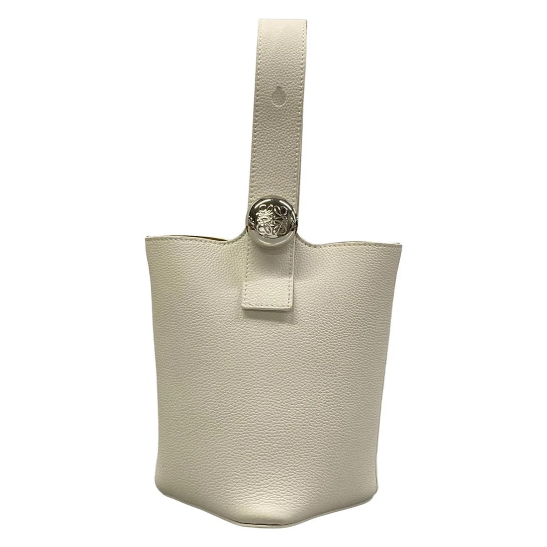 LOEWE PEBBLE BUCKET BAG MINI SOFT WHITE (WHITE) SOFT GRAIN CALFSKIN: LOEWE Pebble Bucket Bag Mini Soft white (white) Soft Grain Calfskin Brand: LOEWE Type: Handbag Material: Soft Grain Calfskin Color: Soft white (white) Size: Height : 7.67 inch(19.5 cm) Width : 6.6