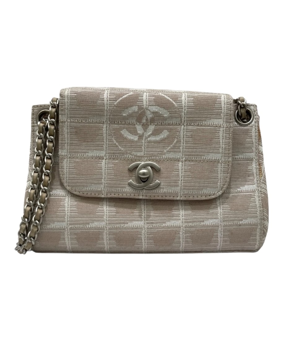 CHANEL NEW TRAVEL LINE CHAIN SHOULDER BAG: CHANEL New Travel Line Chain Shoulder Bag Brand: CHANEL Type: Handbag Material: Canvas Color: Pink Beige X Silver Size: H:12cm / W:18cm / D:4.5cm Accessories: None Accessories Notice: When