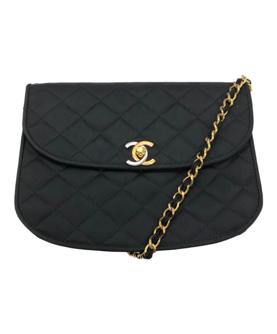 CHANEL CHAIN SHOULDER BAG: CHANEL Chain Shoulder Bag Brand: CHANEL Type: Handbag Material: none Color: Black Size: H:17cm / W:22cm Accessories: None Accessories Notice: When purchasing pre-owned goods, please refer to