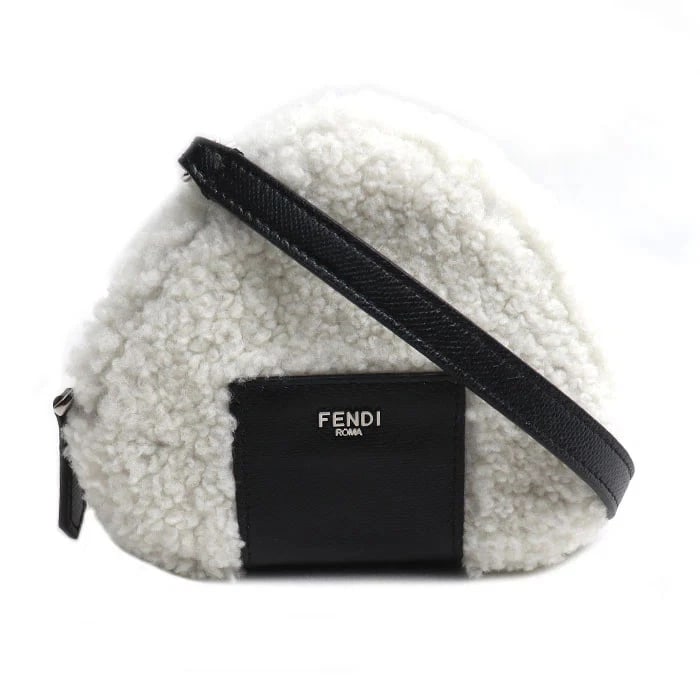 FENDI ONIGIRI SHOULDER BAG WHITE: FENDI Onigiri Shoulder Bag White Brand: FENDI Type: Handbag Material: Sheepskin Color: White/Black Size: W16cm x H13.5cm x D5cm Accessories: None Accessories Notice: When purchasing pre-ow
