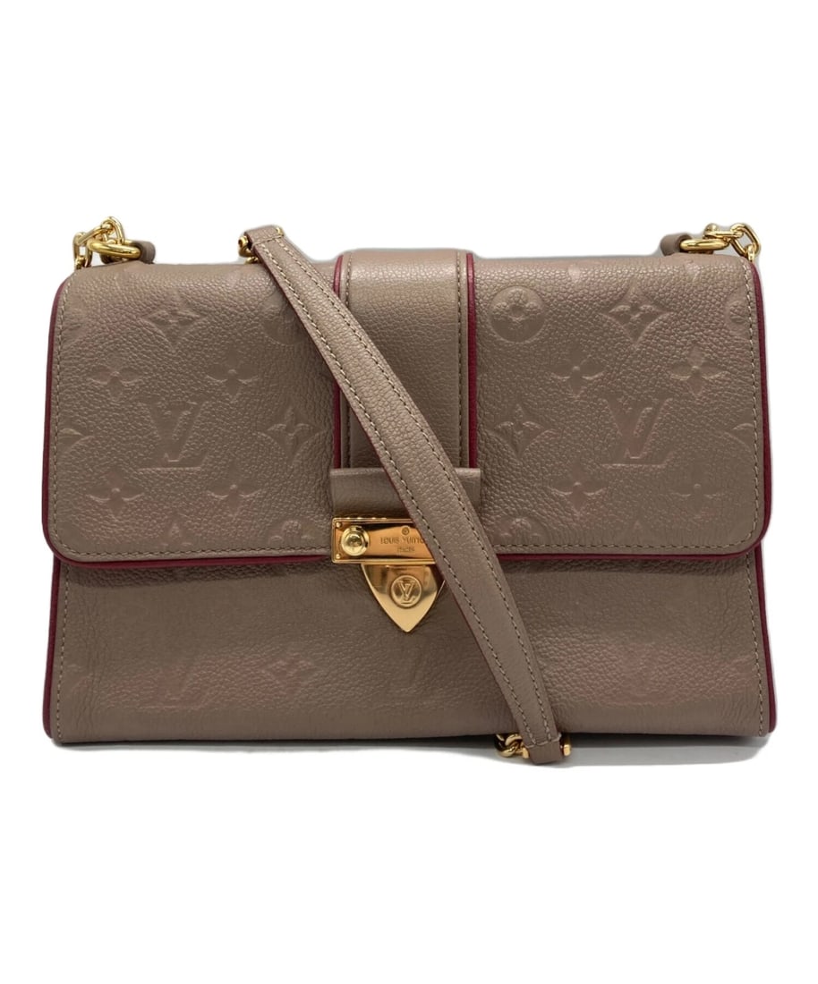 LOUIS VUITTON CHAIN SHOULDER BAG: LOUIS VUITTON Chain Shoulder Bag Brand: LOUIS VUITTON Type: Handbag Material: none Color: Pink Size: H:16.8cm / W:25.1cm / D:9.8cm Accessories: None Accessories Notice: When purchasing pre