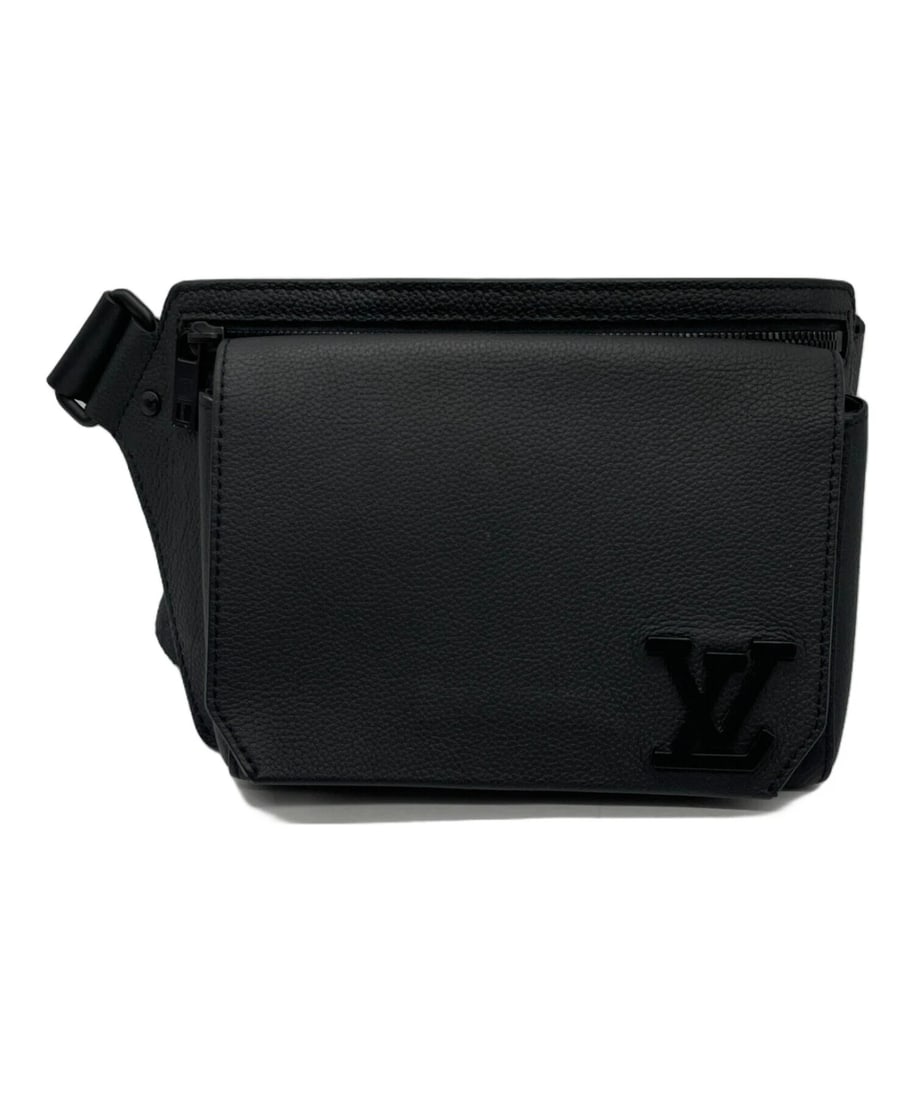 LOUIS VUITTON SHOULDER BAG: LOUIS VUITTON Shoulder Bag Brand: LOUIS VUITTON Type: Handbag Material: none Color: Leather Size: H:15.5cm / W:23.3cm / D:3cm Accessories: None Accessories Notice: When purchasing pre-owne