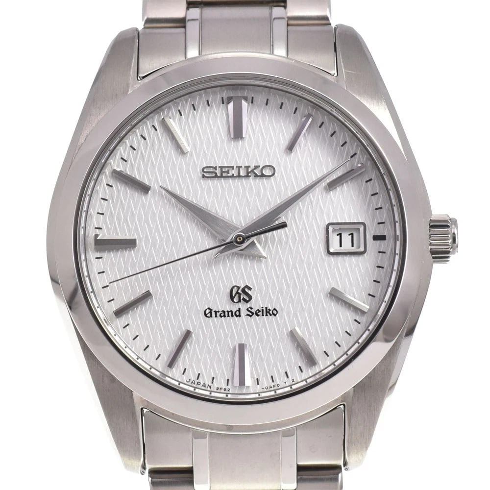 SEIKO GRAND TITANIUM WATCH: SEIKO Grand Titanium Watch Brand: SEIKO Type: Wristwatch Material: Band Material titanium, Case Material titanium Color: Dial Color silver Size: Case size About 37mm (1.5inch) (not including the c