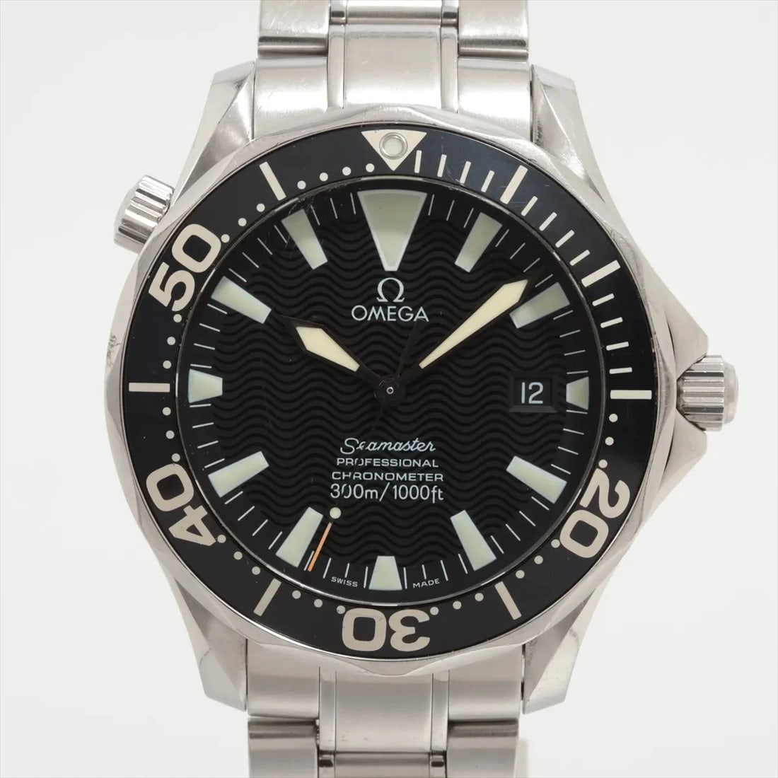 OMEGA SEAMASTER SS BLACK: Omega Seamaster SS black Brand: Omega Type: Wristwatch Material: SS Color: Dial Color black Size: Case:W1.6 x H1.6inch / W41 x H41Circumference of Wrist:5.9inch / 15 Accessories: None Acce