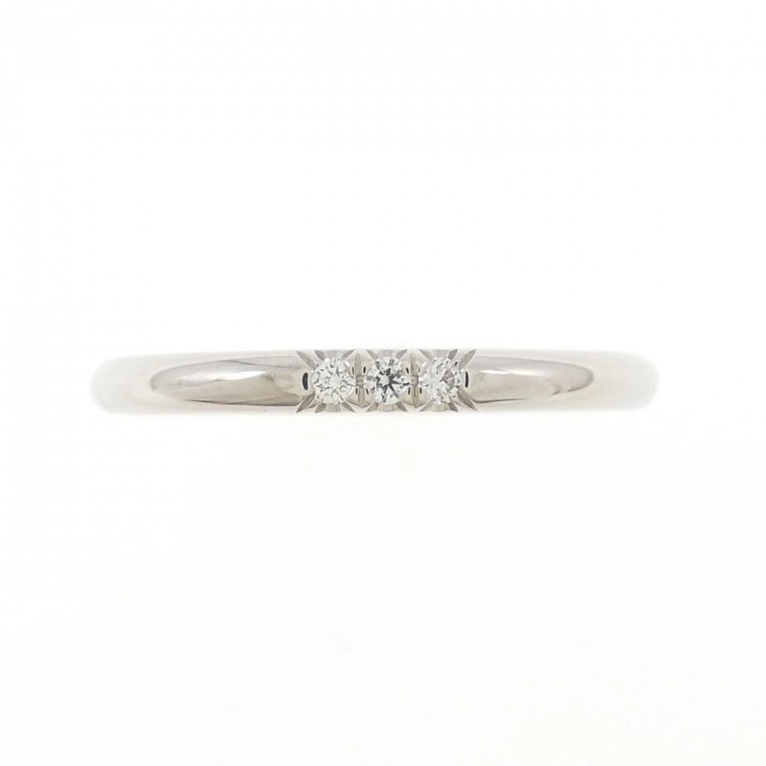 TIFFANY & CO. BAND RING: TIFFANY & Co. Band Ring Brand: TIFFANY & Co. Ring Type: TIFFANY & Co. Ring Material: Platinum950, Main Stone/Creation Natural Color: Silver Size: US 5 Accessories: None Accessories Notice: