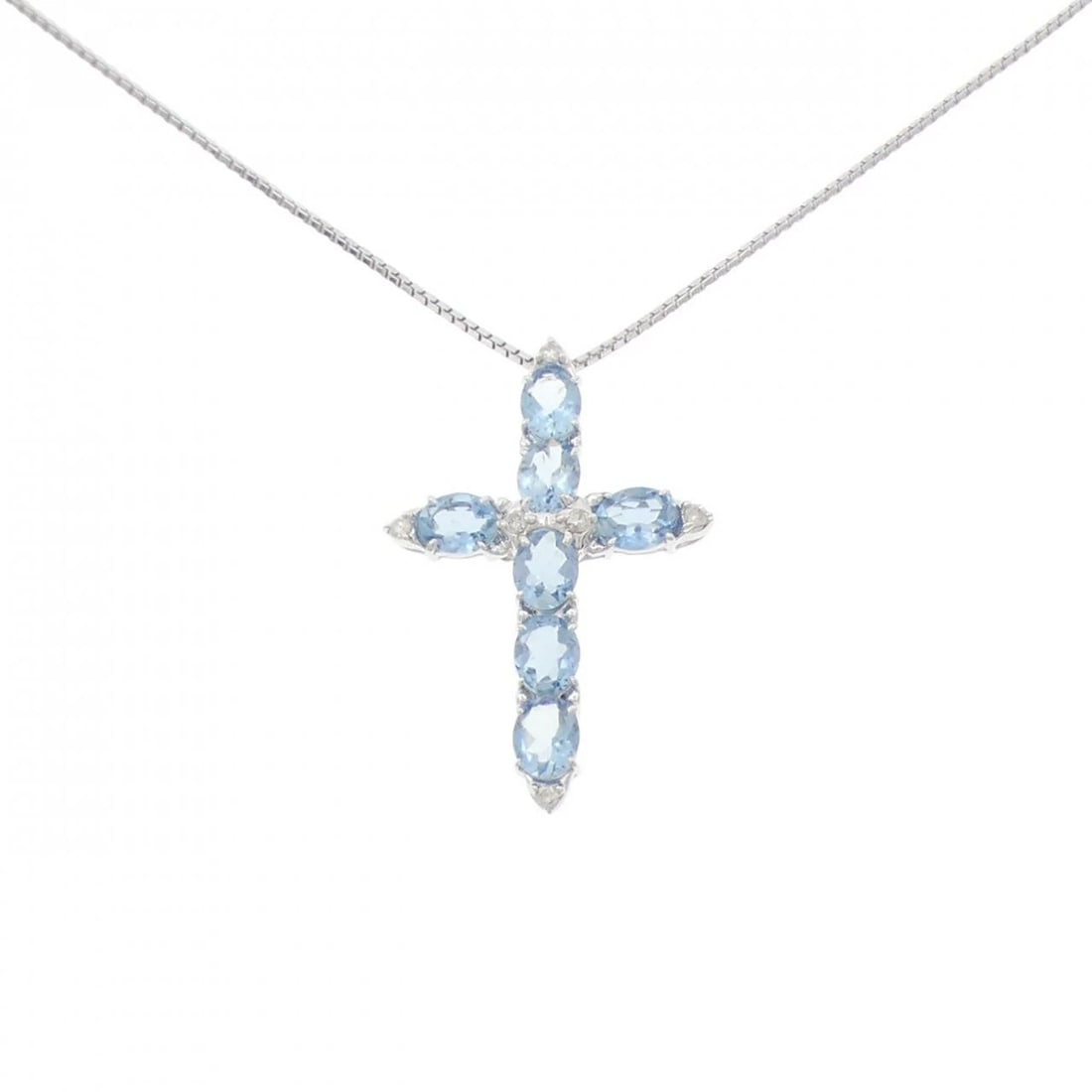 K18WG CROSS AQUAMARINE NECKLACE: K18WG Cross Aquamarine Necklace Brand: Unbranded Type: Aquamarine Necklace Material: K18 white gold, Main Stone/Creation Natural Color: White Gold Size: 46cmActual Size Pendant length approx. x wi