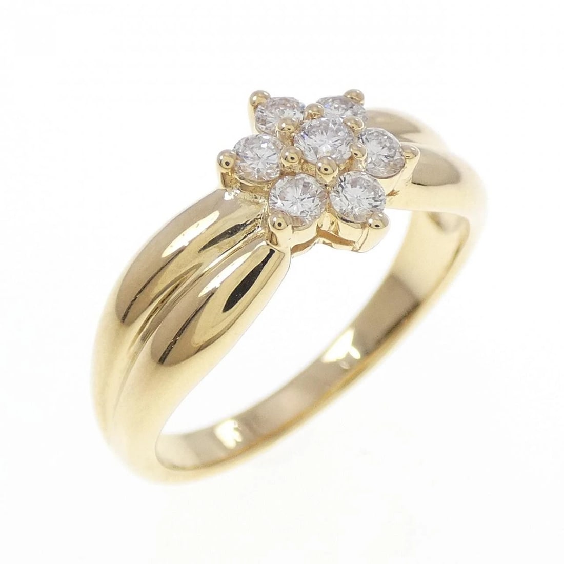 18KYG FLOWER DIAMOND RING: 18KYG Flower Diamond Ring Brand: Unbranded Type: Diamond Ring Material: 18k yellow gold, Main Stone/Creation Natural Color: Yellow Gold Size: US 6 1/2 Accessories: None Accessories Notice: