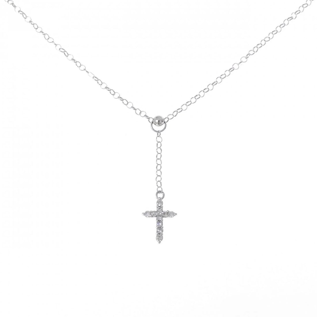 PT900/PT850 DIAMOND NECKLACE: PT900/PT850 Diamond Necklace Brand: Unbranded Type: Diamond Necklace Material: Platinum900/Platinum850, Main Stone/Creation Natural Color: Silver Size: 41cmActual Size Pendant length approx. x