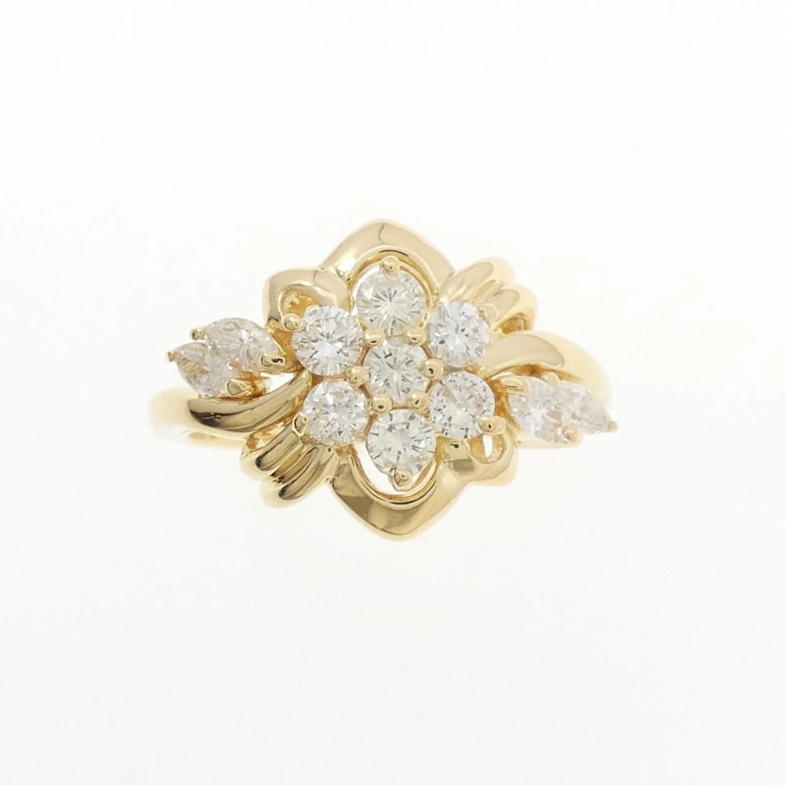 K18YG FLOWER DIAMOND RING: K18YG Flower Diamond Ring Brand: Unbranded Type: Diamond Ring Material: K18 yellow gold, Main Stone/Creation Natural Color: yellow gold Size: US 6 1/2 Accessories: None Accessories Notice: