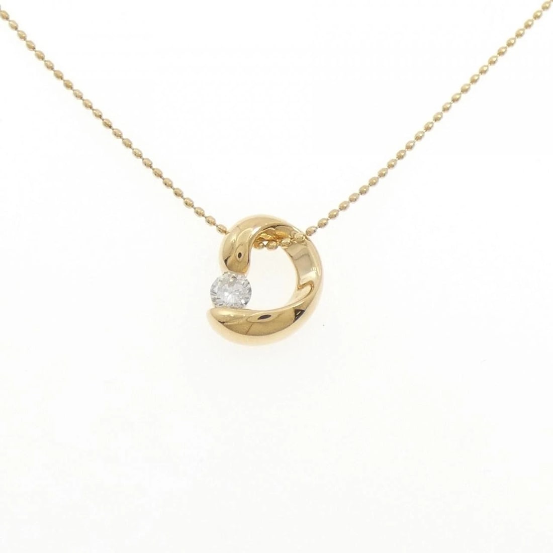 18K YELLOW GOLD DIAMOND NECKLACE: 18K Yellow Gold Diamond Necklace Brand: Unbranded Type: Diamond Necklace Material: K18YG, Color: Yellow Size: Actual Size Pendant length approx. x width approx.: 11.3mmx8.9mm Chain maximum