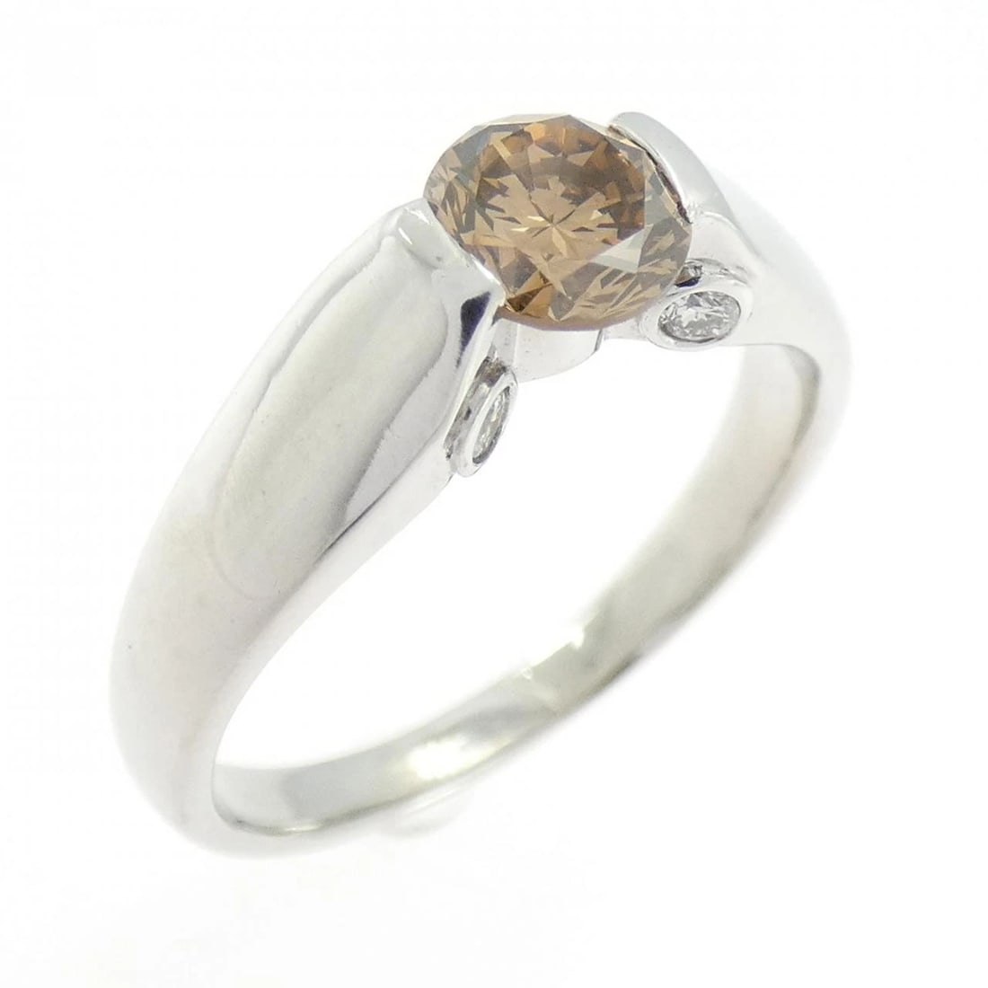 PT900 DIAMOND RING: PT900 Diamond Ring Brand: Unbranded Type: Diamond Ring Material: PT900, Color: platinum Size: US 7 Accessories: None Accessories Notice: When purchasing pre-owned goods, please refer to th