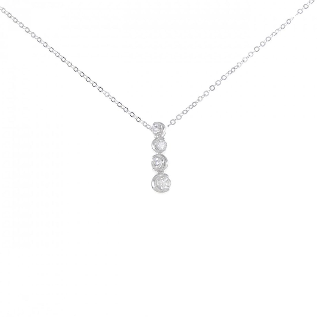 K18WG DIAMOND NECKLACE: K18WG Diamond Necklace Brand: Unbranded Type: Diamond Necklace Material: K18WG, Main Stone/Creation natural Color: white Size: Actual Size Pendant length approx. x width approx.: 13.5mmx3.7mm