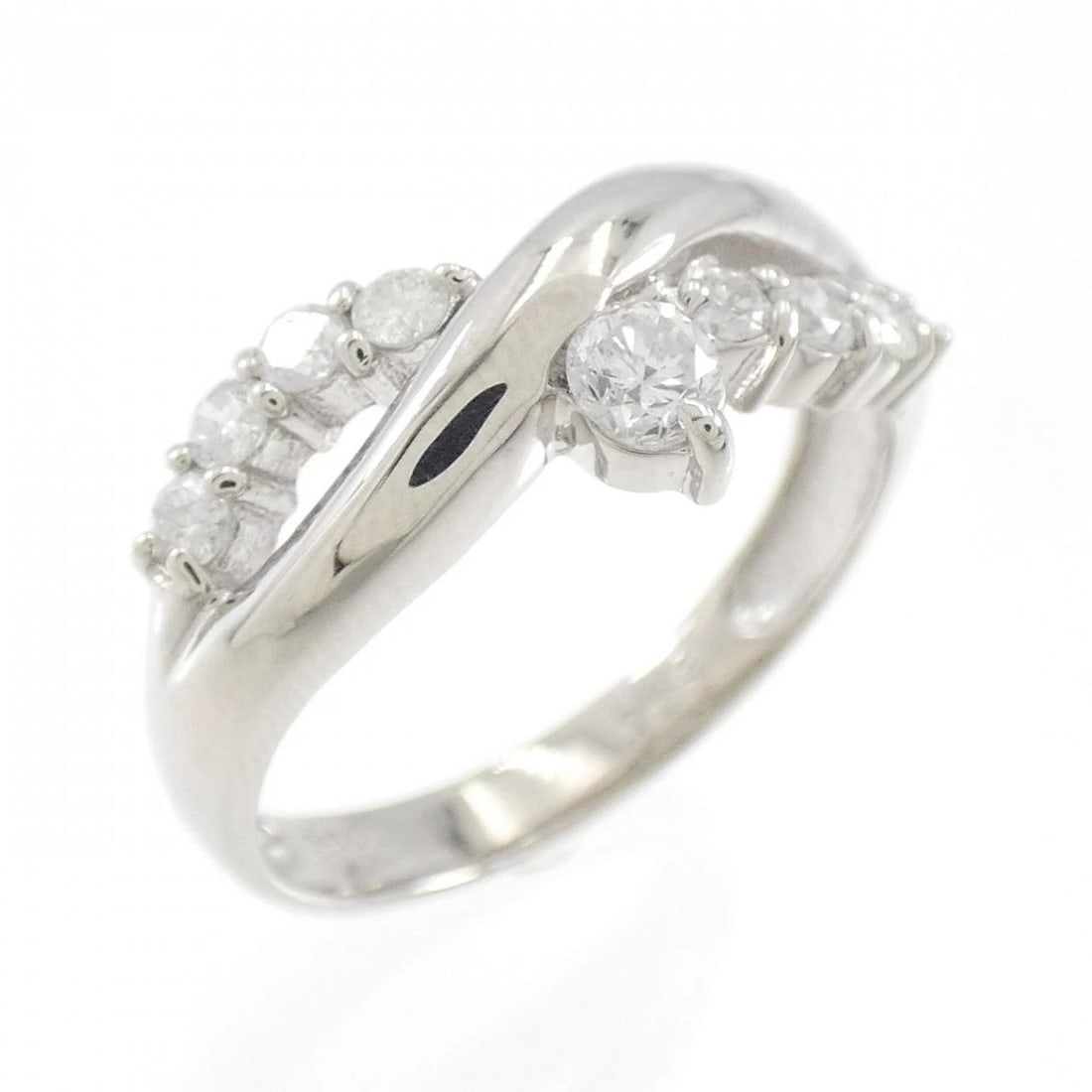 PT900 DIAMOND RING: PT900 Diamond Ring Brand: Unbranded Type: Diamond Ring Material: PT900, Color: platinum Size: US 6 1/4 Accessories: None Accessories Notice: When purchasing pre-owned goods, please refer to