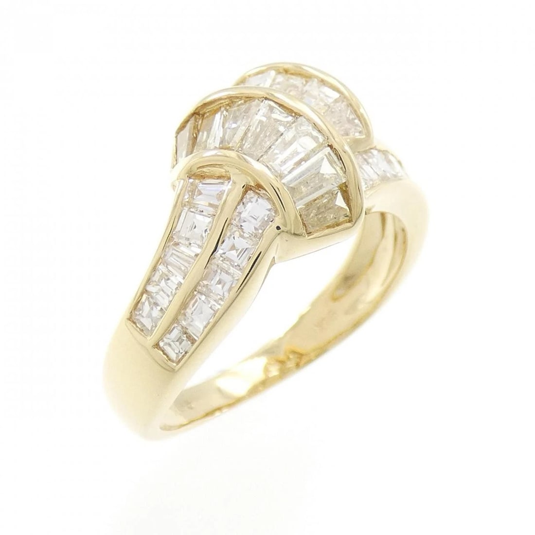 K18YG DIAMOND RING: K18YG Diamond Ring Brand: Unbranded Type: Diamond ring Material: K18YG, Color: yellow Size: US 5 1/4 Accessories: None Accessories Notice: When purchasing pre-owned goods, please refer to
