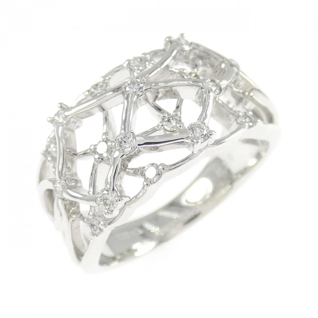 K18WG DIAMOND RING: K18WG Diamond Ring Brand: Unbranded Type: Diamond Ring Material: K18WG, Color: white Size: US 5 3/4 Accessories: None Accessories Notice: When purchasing pre-owned goods, please refer to the