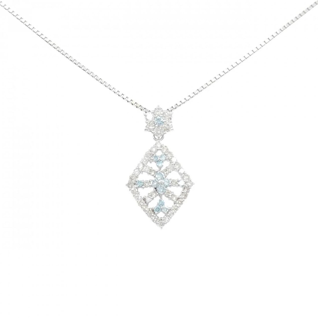 K18WG DIAMOND NECKLACE: K18WG Diamond Necklace Brand: Unbranded Type: Diamond Necklace Material: K18WG, Main Stone/Creation natural Color: white Size: Actual Size Pendant length approx. x width approx.: 25.9mmx14.3mm