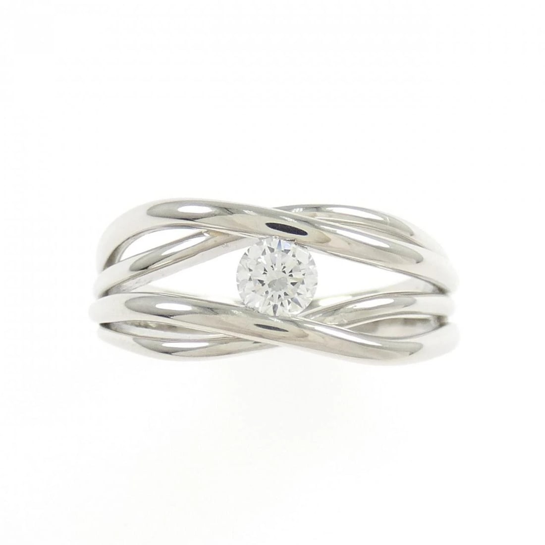 PT900 SOLITAIRE DIAMOND RING: PT900 Solitaire Diamond Ring Brand: Unbranded Type: Diamond Ring Material: PT900, Color: platinum Size: US 6 Accessories: None Accessories Notice: When purchasing pre-owned goods, please r