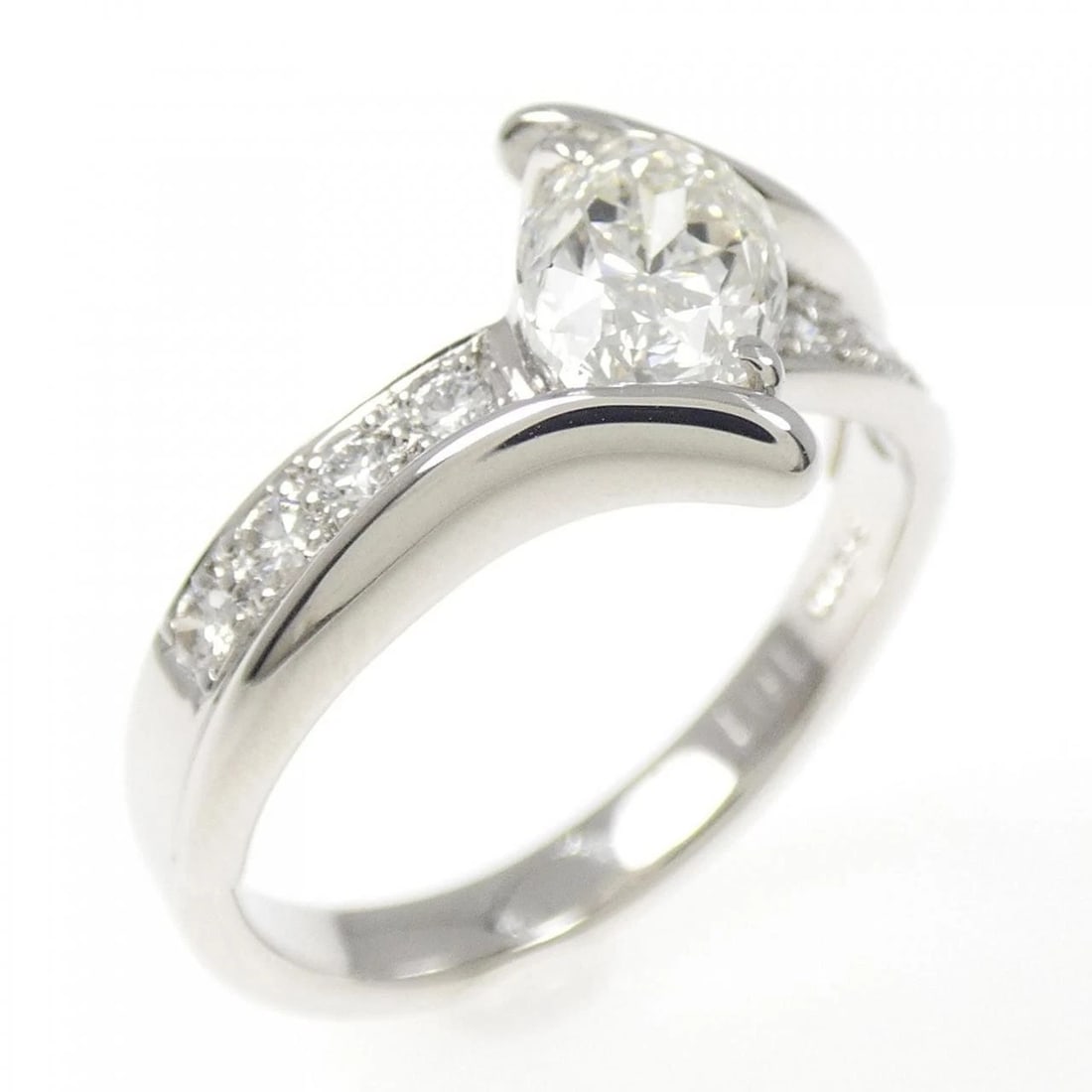 PT900 DIAMOND RING: PT900 Diamond Ring Brand: Unbranded Type: Diamond Ring Material: PT900, Color: platinum Size: US 6 1/4 Accessories: None Accessories Notice: When purchasing pre-owned goods, please refer t