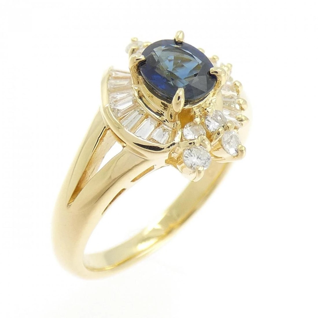 K18YG SAPPHIRE RING: K18YG Sapphire Ring Brand: Unbranded Type: Sapphire Ring Material: K18YG, Main Stone/Creation Sapphier Color: yellow Size: US 6 1/4 Accessories: None Accessories Notice: When purchasing pr