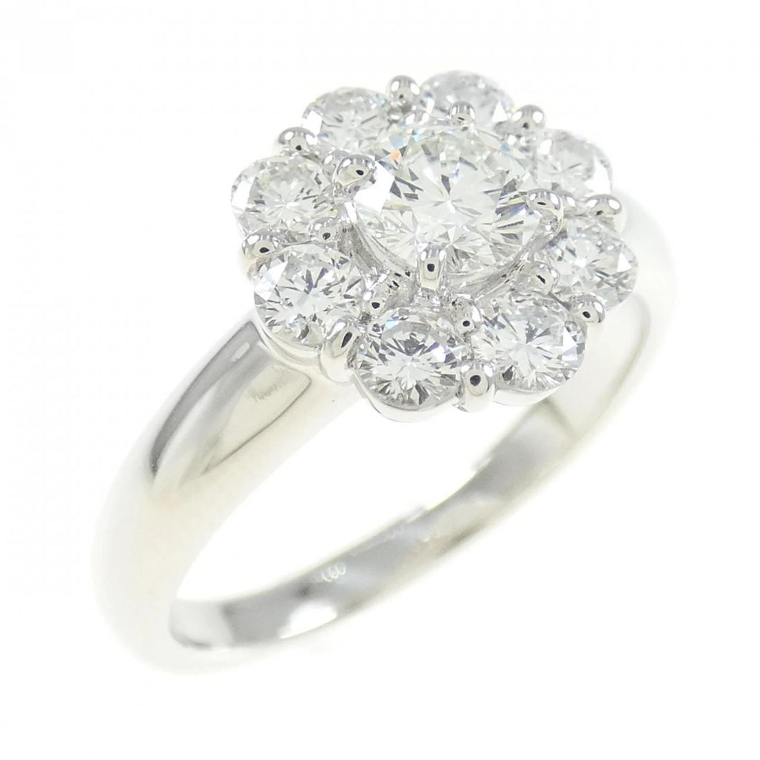PT900 FLOWER DIAMOND RING: PT900 Flower Diamond Ring Brand: Unbranded Type: Diamond ring Material: PT900, Color: platinum Size: US 5 3/4 Accessories: None Accessories Notice: When purchasing pre-owned goods, please