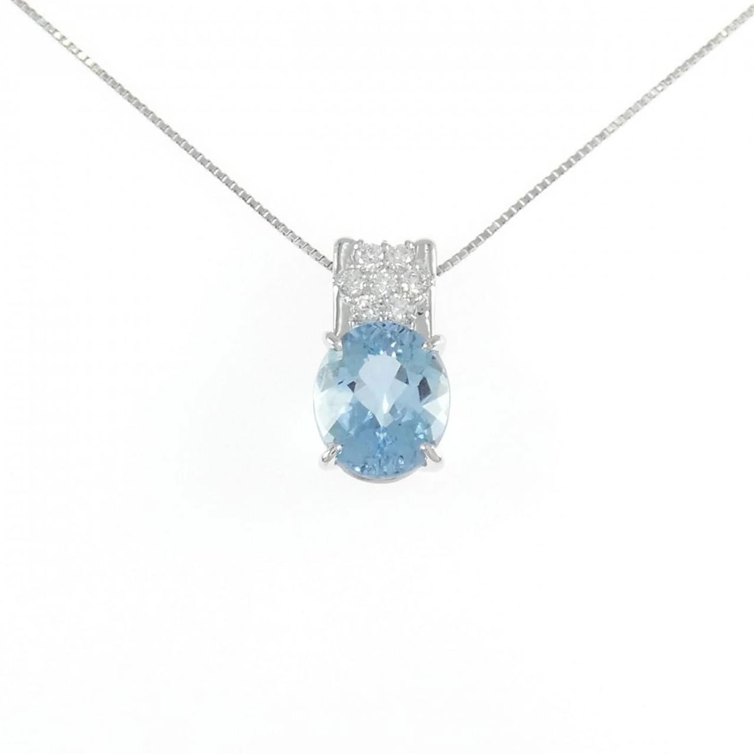PT900/PT850 AQUAMARINE NECKLACE: PT900/PT850 Aquamarine Necklace Brand: Unbranded Type: Aquamarine Necklace Material: PT900/PT850, Main Stone/Creation Aquamarine Color: platinum Size: Actual Size Pendant length approx. x