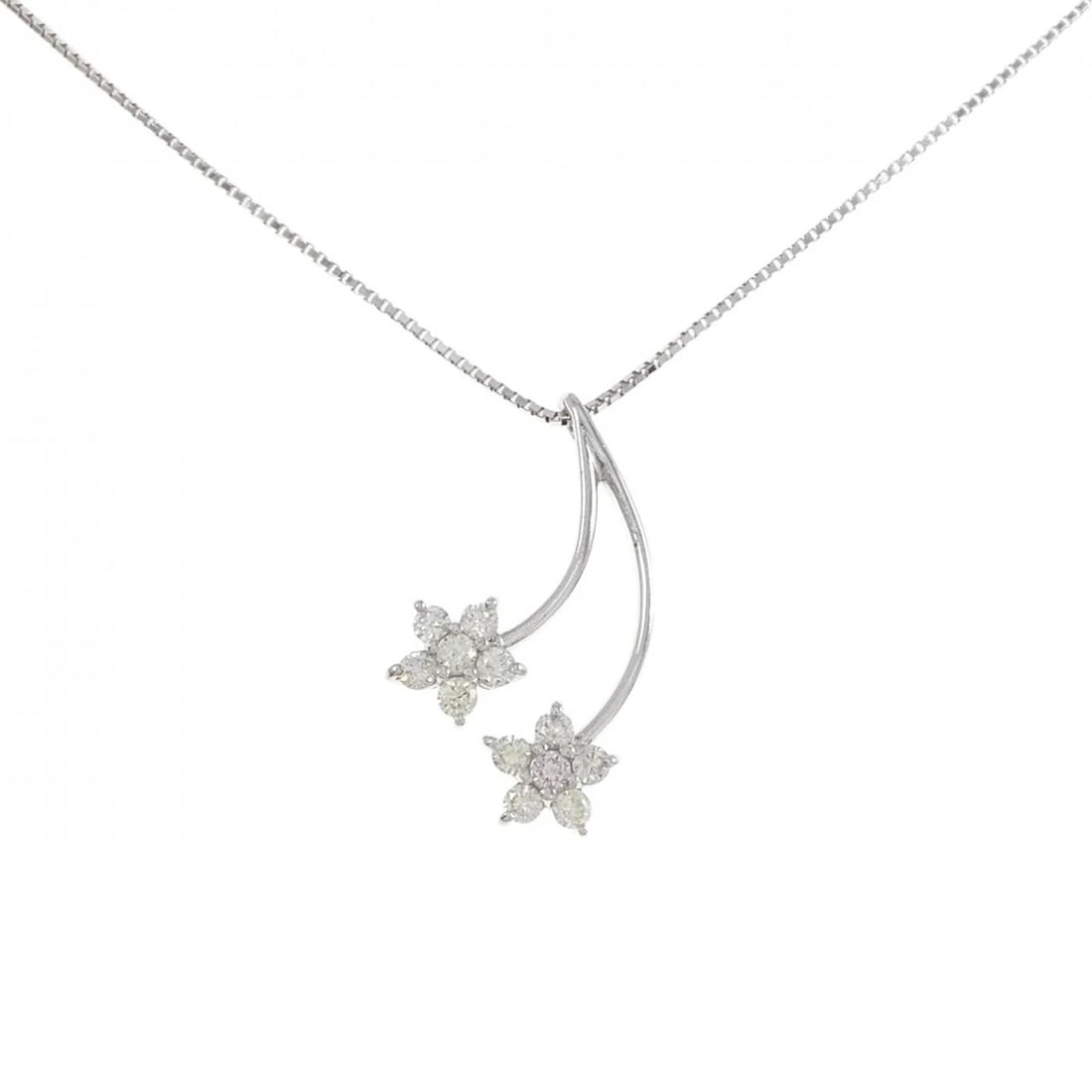 K18WG FLOWER PINK DIAMOND NECKLACE: K18WG Flower Pink Diamond Necklace Brand: Unbranded Type: Pink Diamond Necklace Material: K18WG, Color: white Size: Actual Size Pendant length approx. x width approx.: 24.6mmx14.0mm Chain