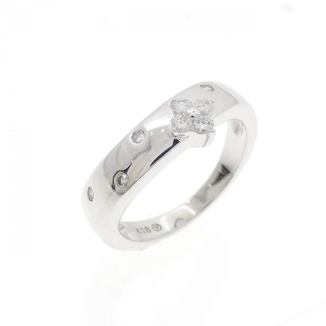 K18WG FLOWER DIAMOND PINKY RING: K18WG Flower Diamond Pinky Ring Brand: Unbranded Type: Diamond ring Material: K18 white gold, Color: white gold Size: US 3 Accessories: None Accessories Notice: When purchasing pre-owned g