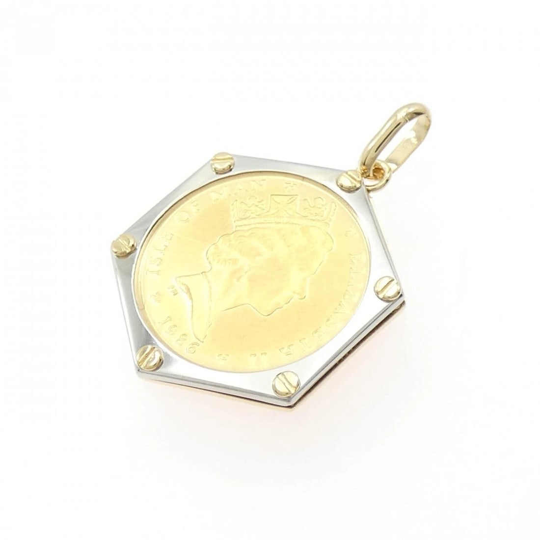 K18YG/PT (FRAME) COIN PENDANT: K18YG/PT (frame) coin pendant Brand: Unbranded Type: coin Material: 18K Yellow Gold/Platinum (frame), Color: Yellow Gold Size: Approx. height x width: 27.0mm x 17.7mm Accessories: None