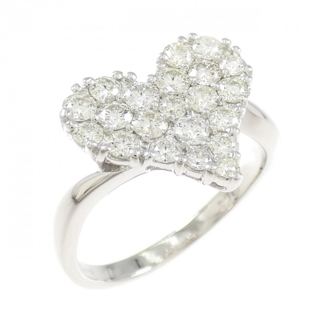 K18WG HEART PAVE DIAMOND RING: K18WG Heart Pave Diamond Ring Brand: Unbranded Type: Diamond Ring Material: K18 white gold, Color: white gold Size: US 6 1/2 Accessories: None Accessories Notice: When purchasing pre-owned