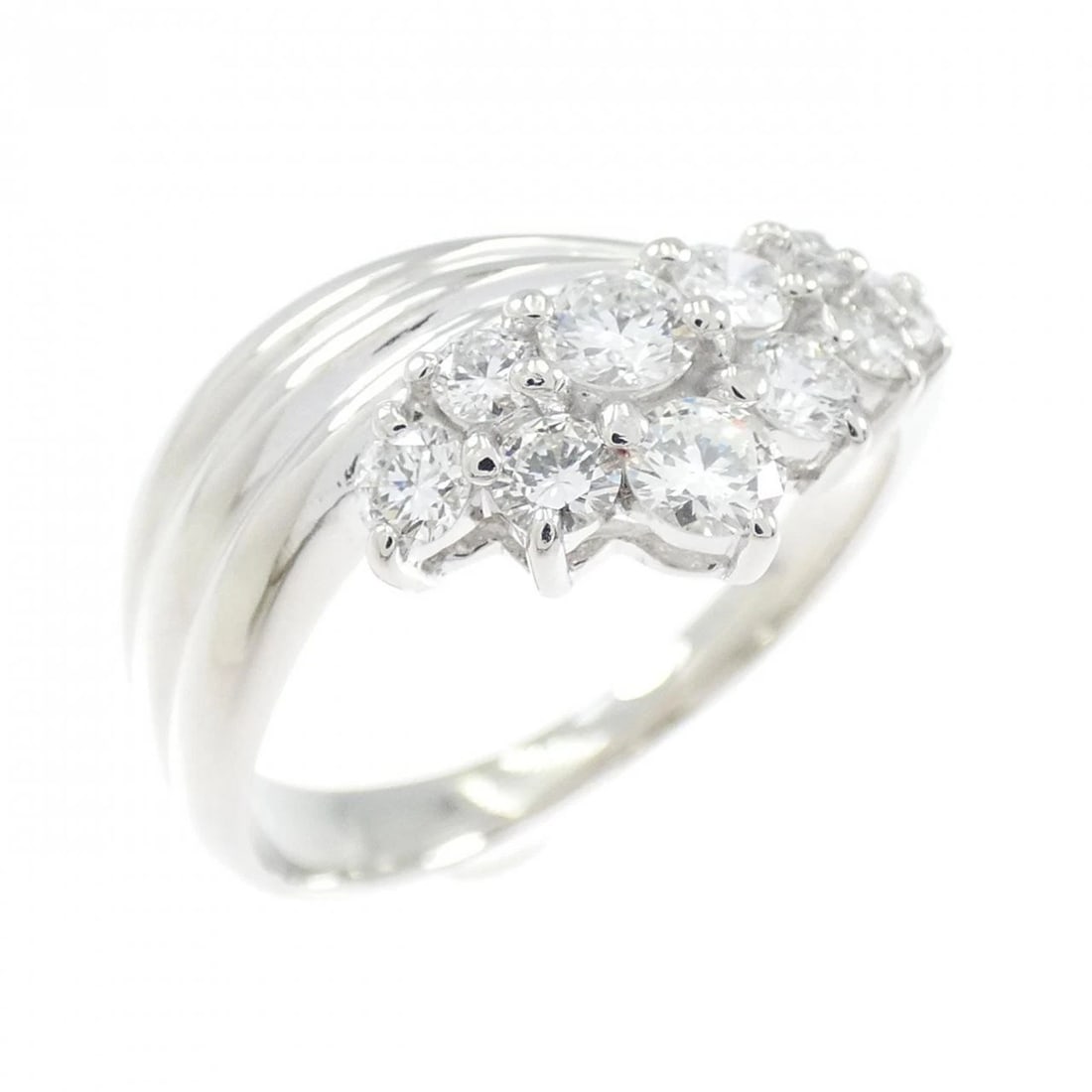 PT900 DIAMOND RING: PT900 Diamond Ring Brand: Unbranded Type: Diamond Ring Material: Platinum900, Color: Platinum Size: US 6 1/2 Accessories: None Accessories Notice: When purchasing pre-owned goods, please r