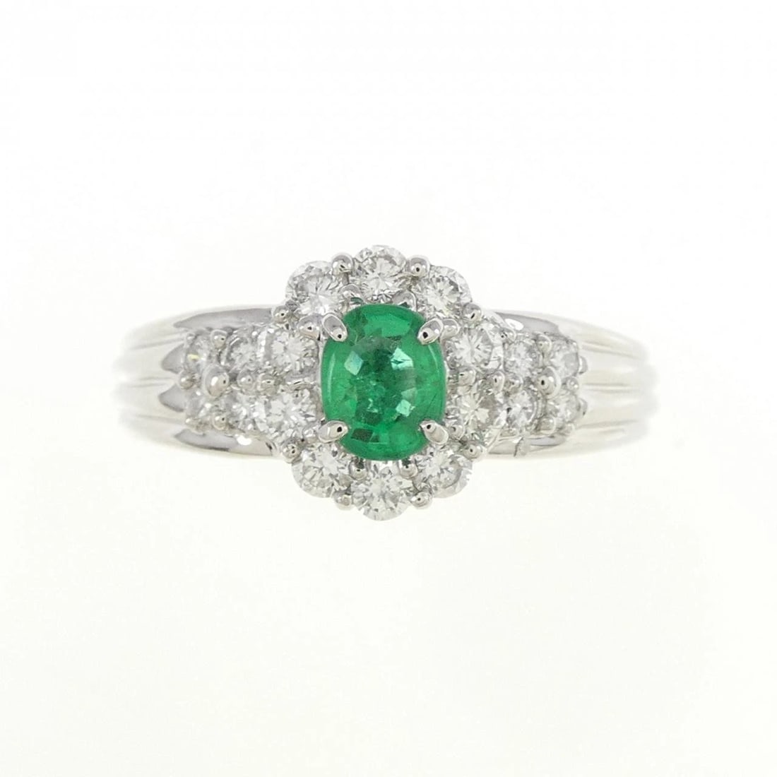 PT900 EMERALD RING - 2
