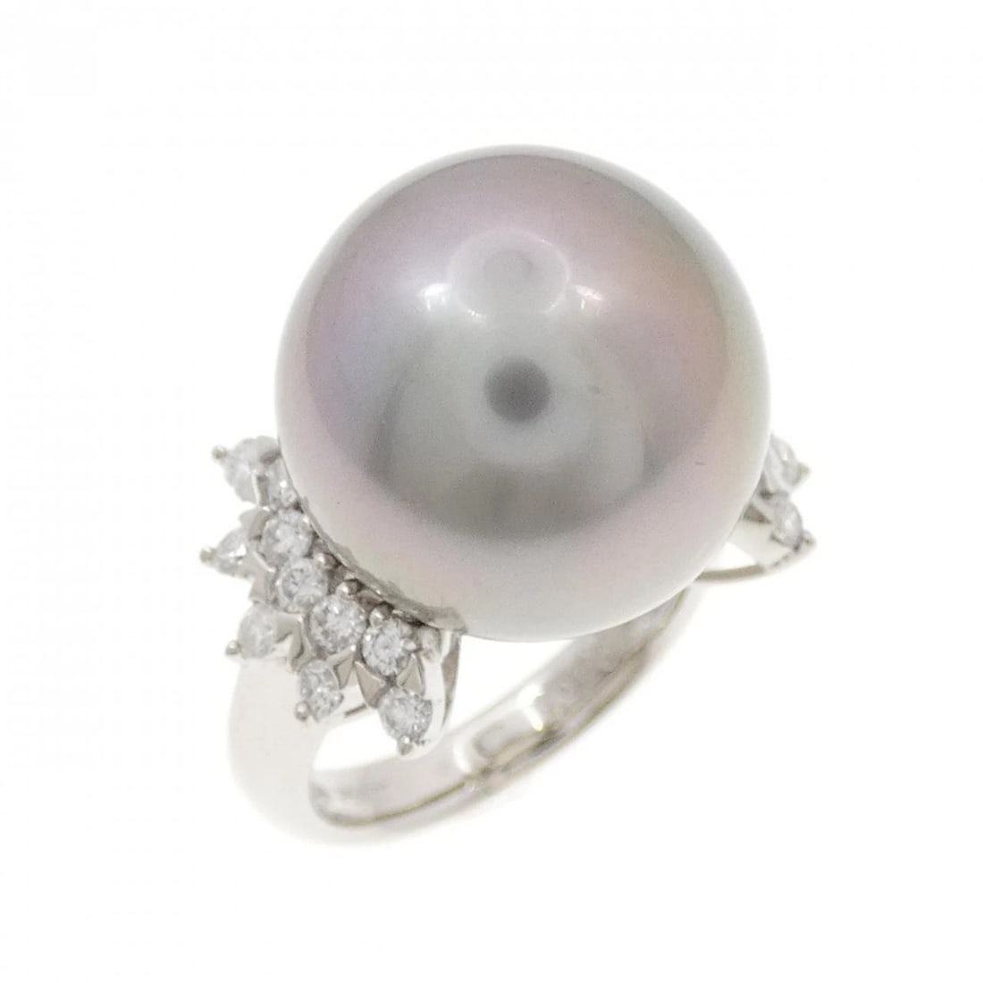 PT900 BLACK PEARL RING: PT900 Black pearl ring Brand: Unbranded Type: Black Pearl Ring Material: Platinum900, Color: Platinum Size: US 6 Accessories: None Accessories Notice: When purchasing pre-owned goods, plea