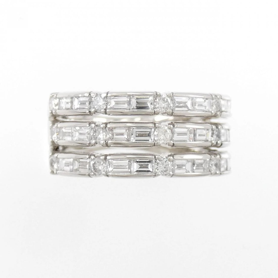 PT900 DIAMOND RING - 2