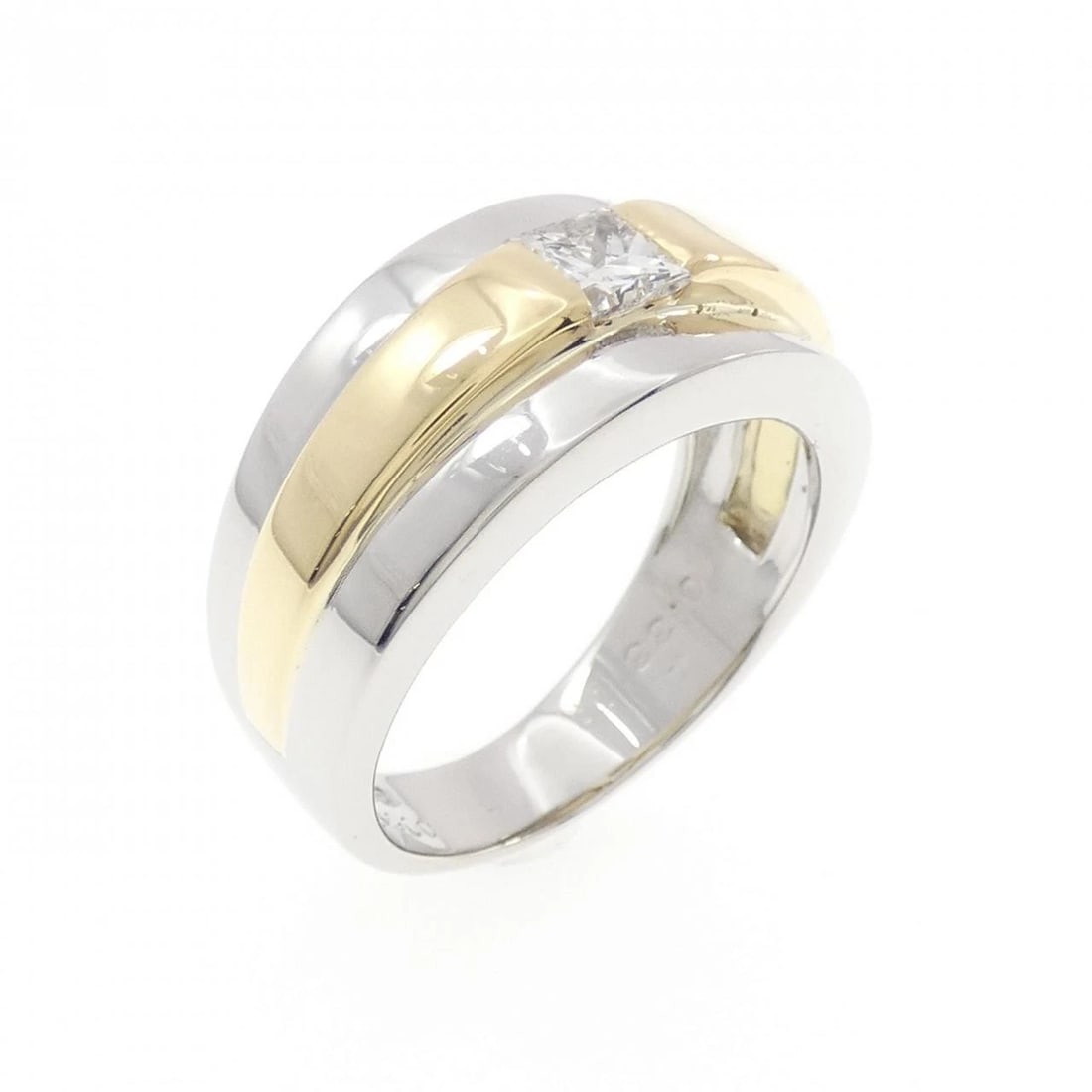 PT900/K18YG DIAMOND RING: PT900/K18YG Diamond Ring Brand: Unbranded Type: Diamond Ring Material: Platinum 900 / K18 yellow gold, Color: none Size: US 6 Accessories: None Accessories Notice: When purchasing pre-owne