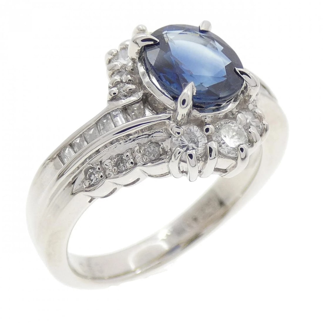 PT900 SAPPHIRE RING: PT900 Sapphire Ring Brand: Unbranded Type: Sapphire Ring Material: Platinum900, Color: Platinum Size: US 5.5 Accessories: None Accessories Notice: When purchasing pre-owned goods, please