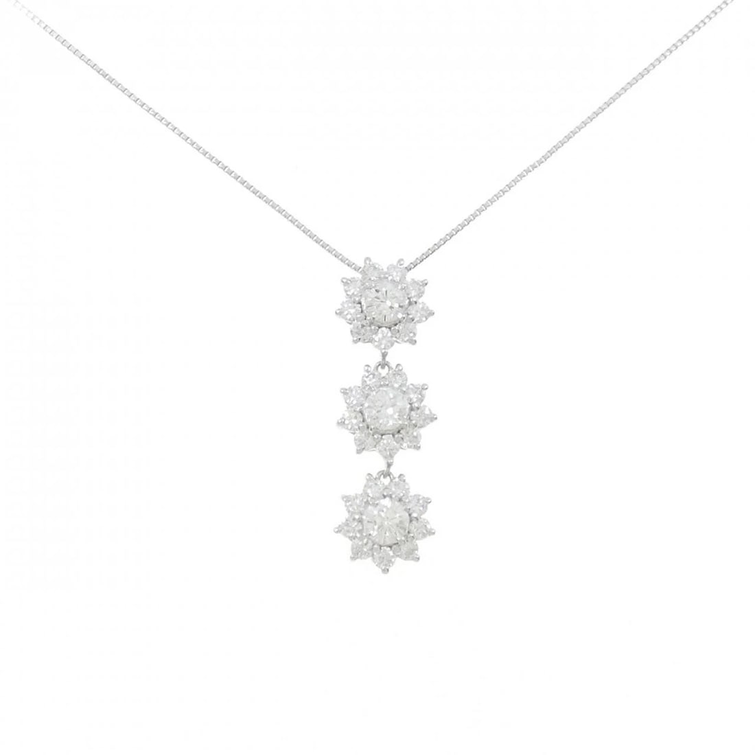 K18WG DIAMOND NECKLACE: K18WG Diamond Necklace Brand: Unbranded Type: Diamond Necklace Material: K18 white gold, Color: white gold Size: 45cm,Actual Size Pendant length approx. x width approx.: 30.0mmx9.5mm Chain
