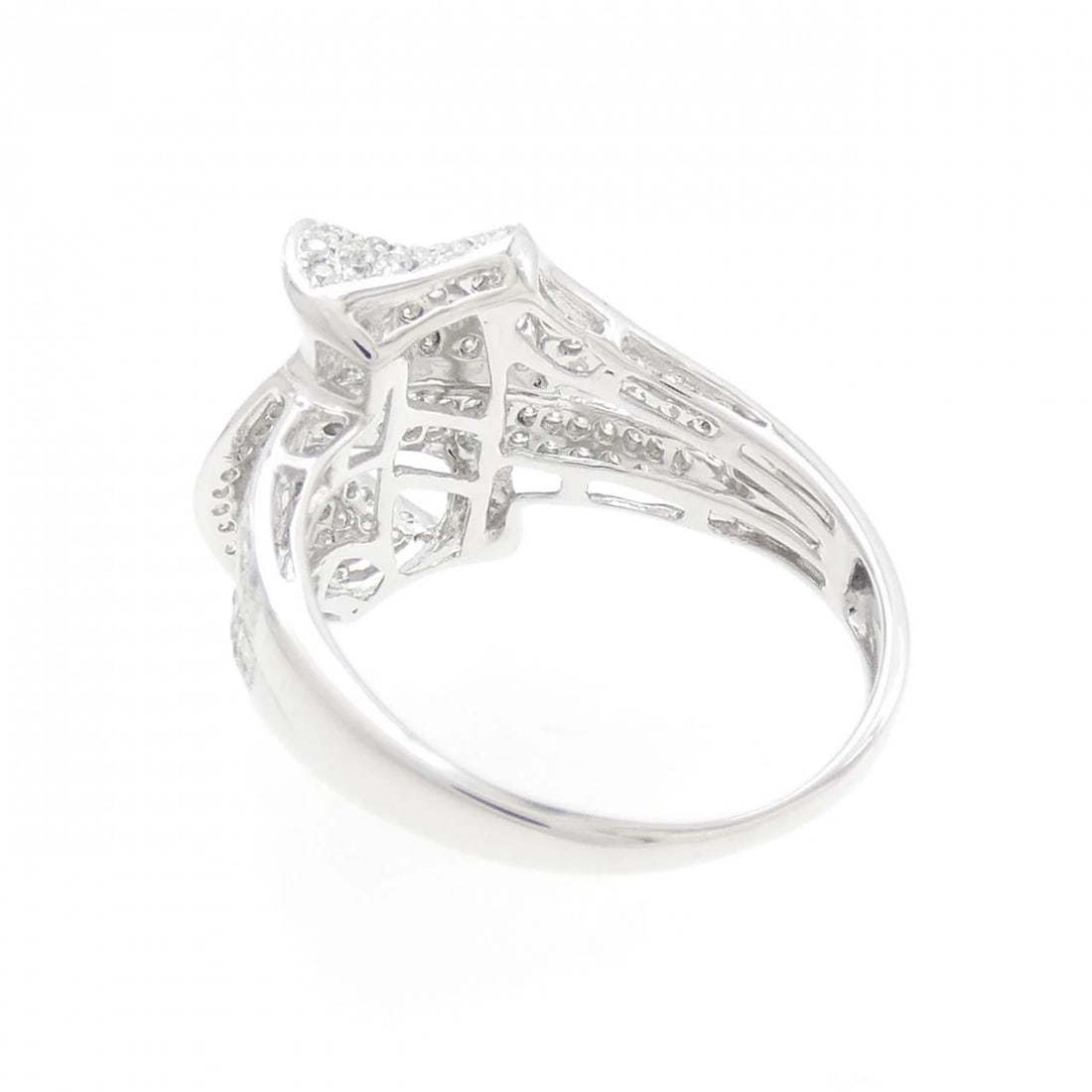 K18WG DIAMOND RING - 3