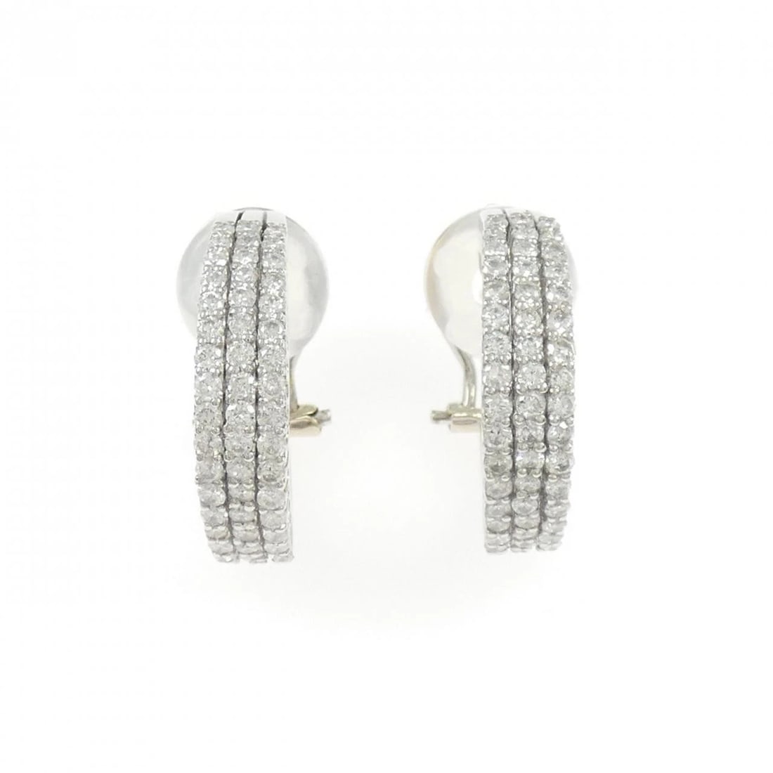 PT900 DIAMOND PIERCE: PT900 Diamond Pierce Brand: Unbranded Type: Diamond Pierce/Earring Material: Platinum900, Color: Platinum Size: Actual Size Approx. length x width: 18.5mm x 4.7mm Accessories: None Accesso