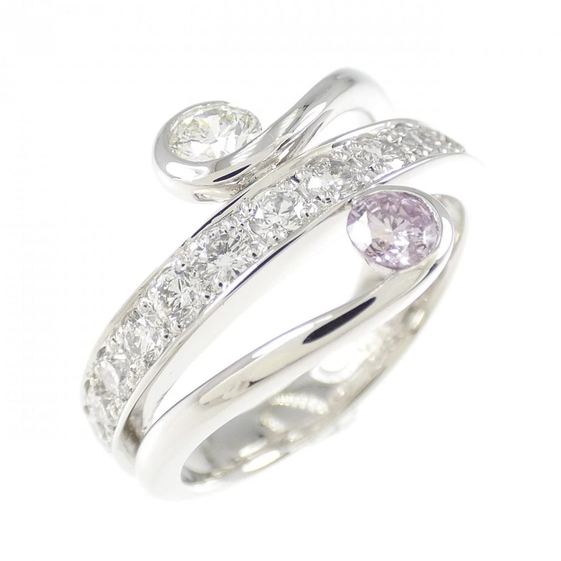 PT900 DIAMOND RING: PT900 Diamond Ring Brand: Unbranded Type: Ring Material: Platinum 900, Color: Platinum Size: US 6 1/4 Accessories: None Accessories Notice: When purchasing pre-owned goods, please refer to