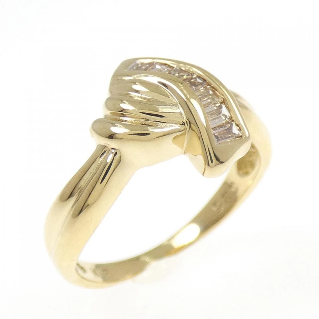 K18YG DIAMOND RING: K18YG Diamond Ring Brand: Unbranded Type: Diamond ring Material: K18 yellow gold, Color: yellow gold Size: US 5.25 Accessories: None Accessories Notice: When purchasing pre-owned goods,
